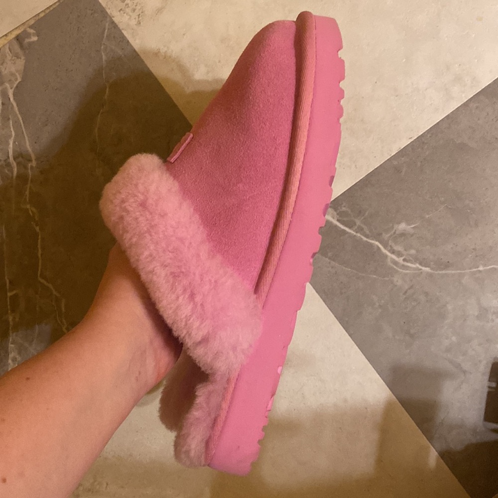 Ugg Shoes Ugg Cozy Slipper shoes echinacea New Without Tags Size 9 Barbiecore - Picture 8 of 10